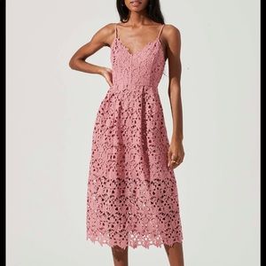Astr the Label lace midi dress - pink mauve